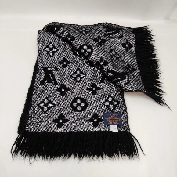 Authentic Louis Vuitton Scarf Black Silver Polyester 2 mn507-121225 - Picture 3 of 8
